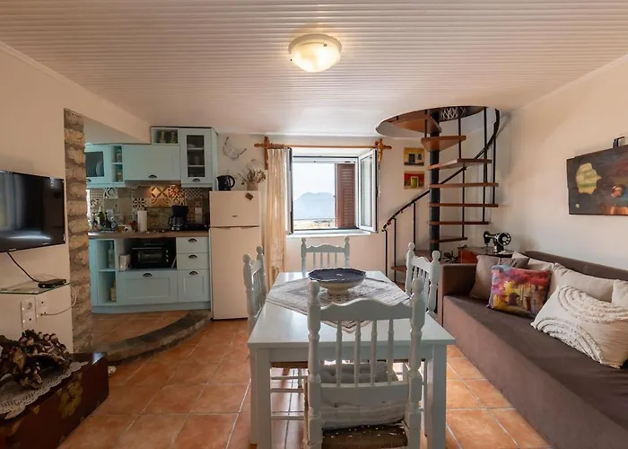 Holiday home Avgi's House